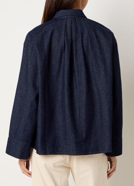 Boii Studios Tinsi oversized blouse van denim  - achterkant jeans