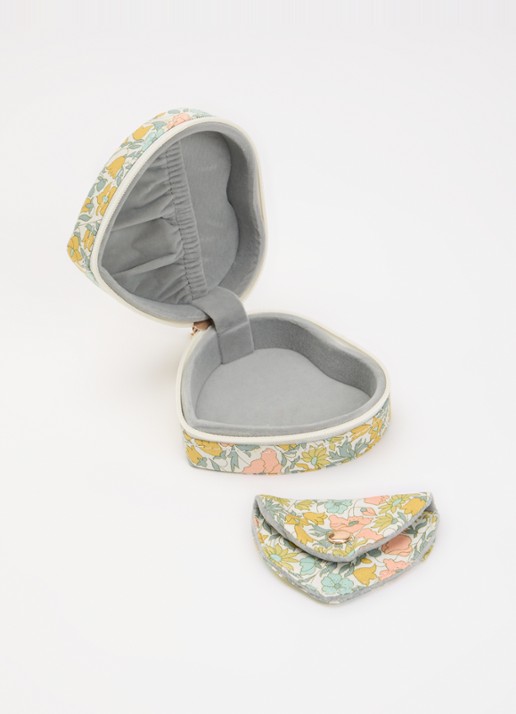 Bon Dep Sieradendoos met bloemenprint en uitneembaar etui - voorkant 2 gebroken wit