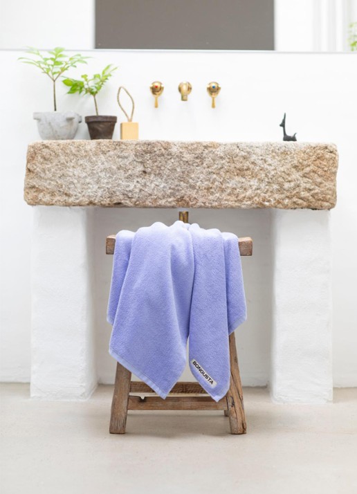 Bongusta Naram badhanddoek - 600 gr/m2 - 70 x 140 cm - detail lavendel