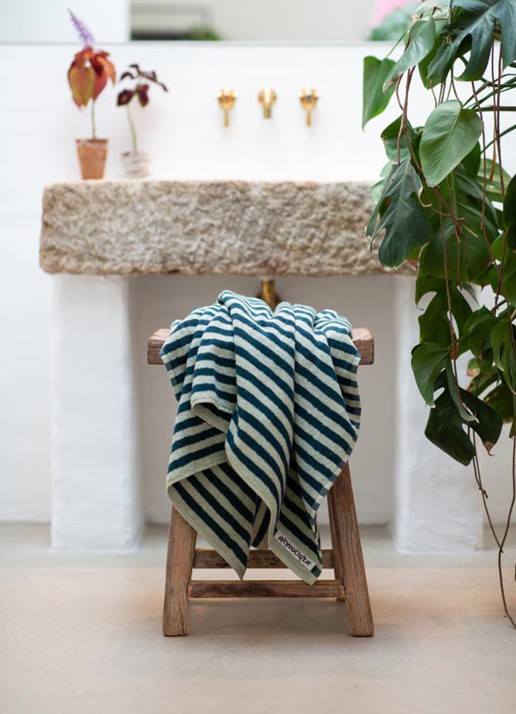 Bongusta Naram badlaken - 600 gr/m2 - 150 x 100 cm - voorkant 5 groen