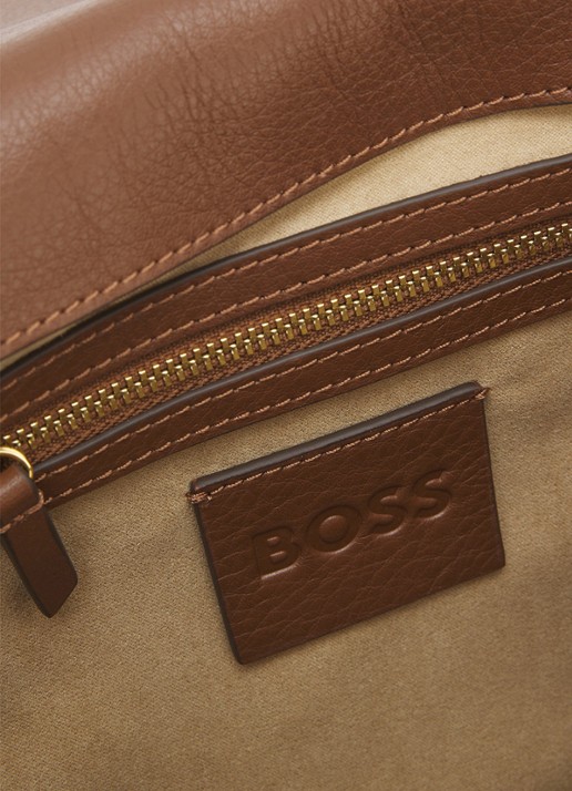 BOSS Crossbodytas van suède met logo  - detail 3 donkerbruin