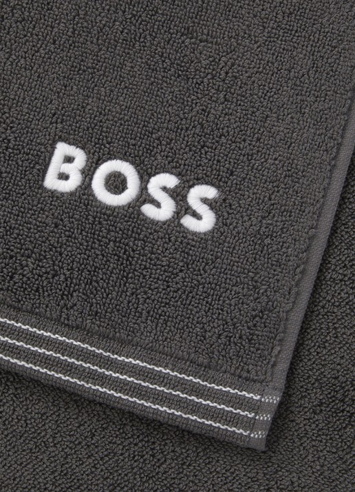 BOSS Edge badhanddoek 50 x 100 cm - achterkant donkergrijs