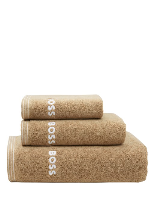 BOSS Edge badhanddoek 50 x 100 cm - achterkant 3 bruin