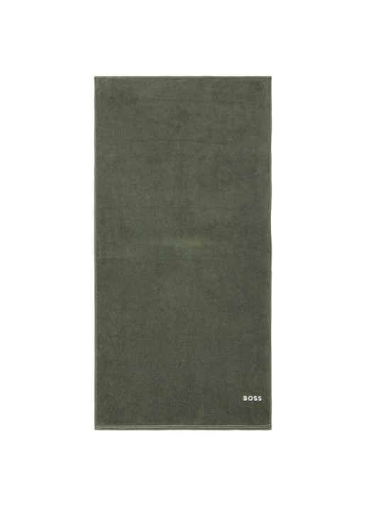 BOSS Edge badhanddoek - 70 x 140 cm - voorkant 3 mosgroen