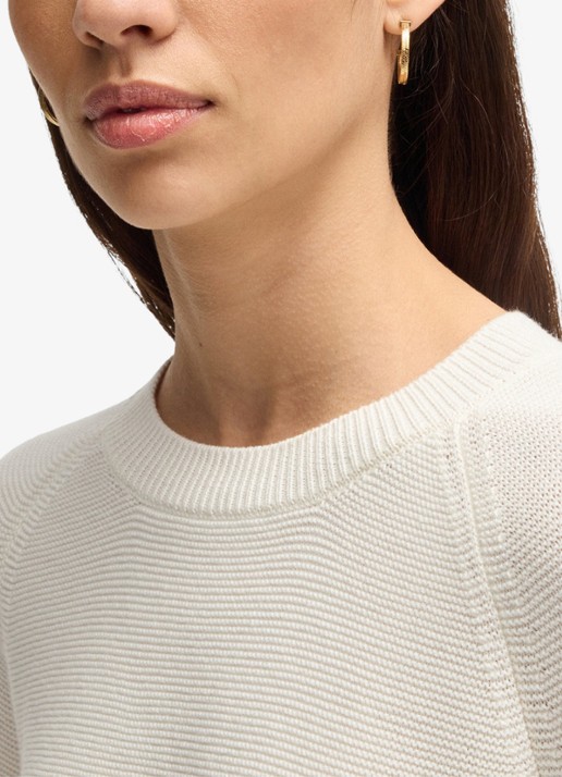 BOSS Fovila fijngebreide pullover met ronde hals - detail 2 gebroken wit