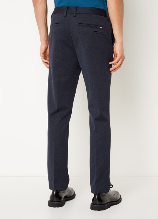 BOSS Kaiton slim fit chino met steekzakken - achterkant donkerblauw