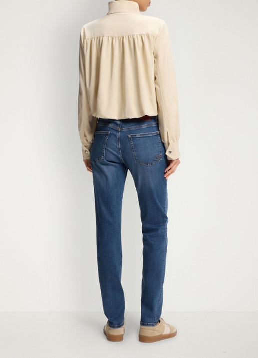 BOSS Mid waist slim fit jeans met logoborduring - achterkant denim