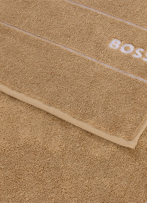 BOSS Plain gastendoek - 600 gr/m2 - 40 x 60 cm - voorkant 2 bruin