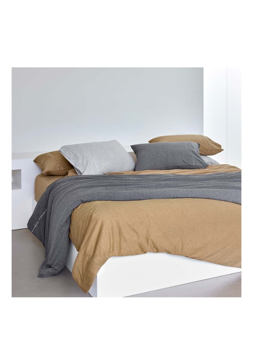 BOSS Sense dekbedovertrek in katoenblend - exclusief kussenslopen - voorkant 2 camel
