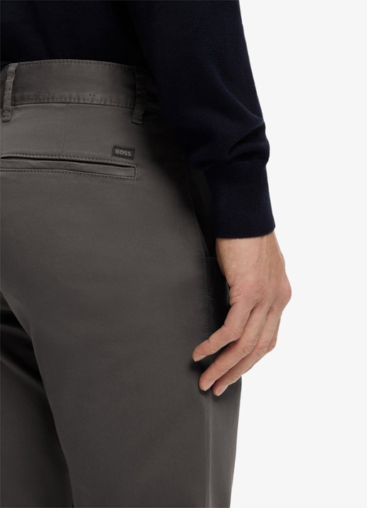 BOSS Slim-fit satijnen chino van stretchkatoen - detail 6 grey-020 / grijs
