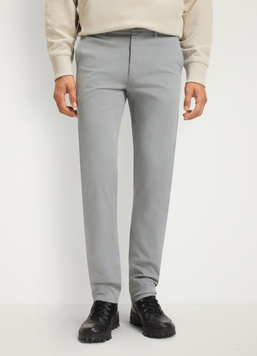 BOSS Slim-fit satijnen chino van stretchkatoen - detail silver-041 / grijs