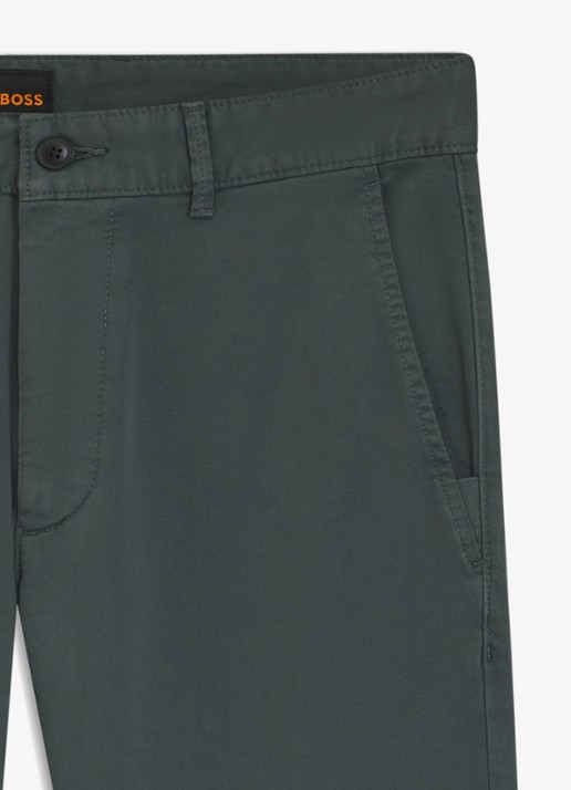 BOSS Slim-fit satijnen chino van stretchkatoen - detail 3 open green-377 / groen