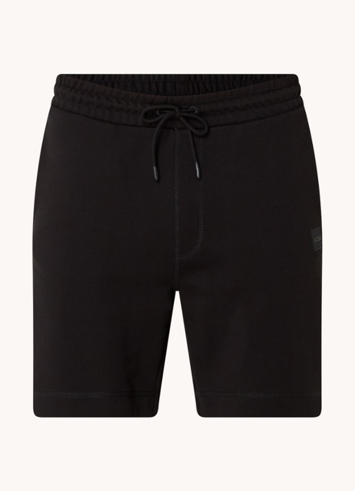 BOSS Straight fit korte broek van sweatstof met logopatch - voorkant black-001 / zwart