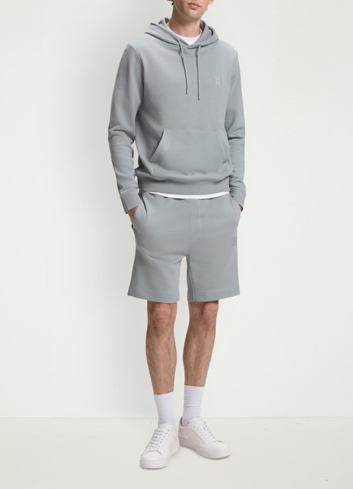 BOSS Straight fit korte broek van sweatstof met logopatch - voorkant 2 open grey-084 / grijs