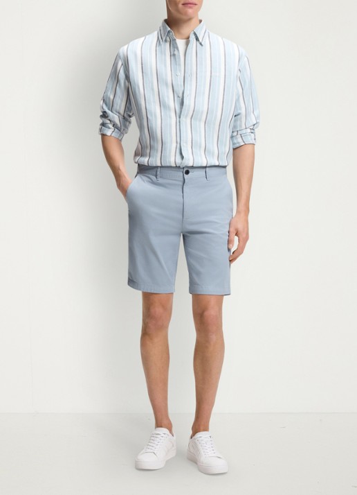 BOSS Straight fit korte chino met steekzakken - voorkant 2 light/pastel blue-458 / blauw