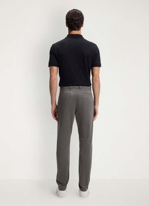BOSS Tapered fit chino met steekzakken - achterkant 7 grijs