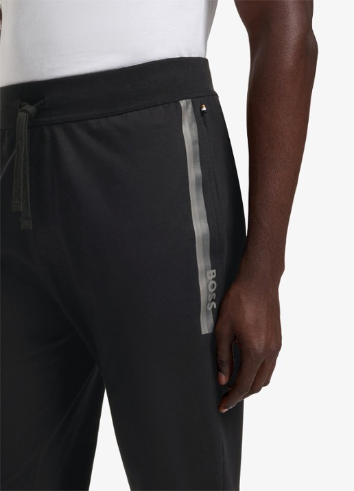 BOSS Tapered fit joggingbroek met logo  - detail 2 black-004 / zwart