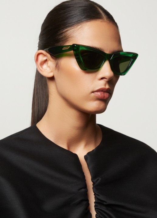 Bottega Veneta Cat Eye zonnebril BV1101S - voorkant 5 groen