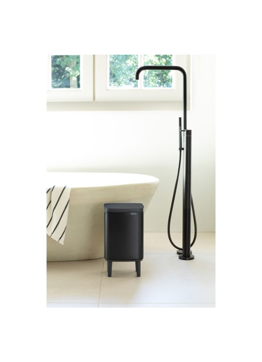 Brabantia Bo Hi afvalemmer 7 liter met kunststof binnenemmer - voorkant 2 zwart