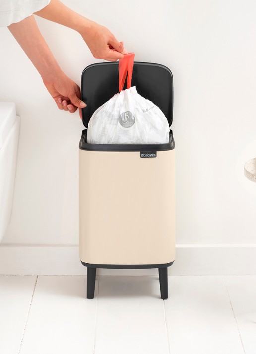 Brabantia Bo Hi prullenbak 7 liter - detail 5 beige