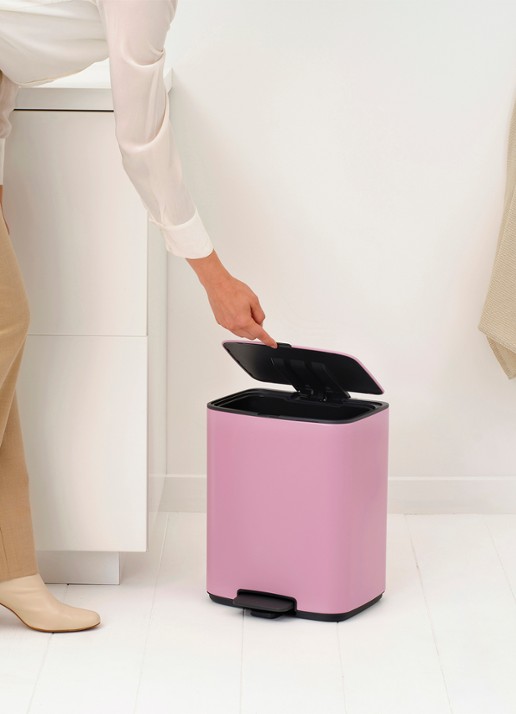 Brabantia Bo pedaalemmer 12 liter - detail 2 donkerroze