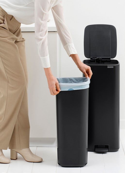 Brabantia Bo pedaalemmer 30 liter - detail 4 zwart