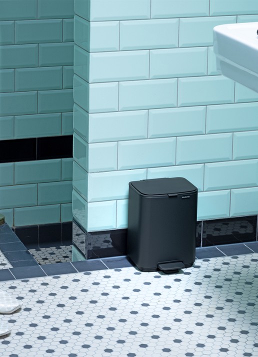 Brabantia Bo pedaalemmer 4 liter  - detail 8 zwart