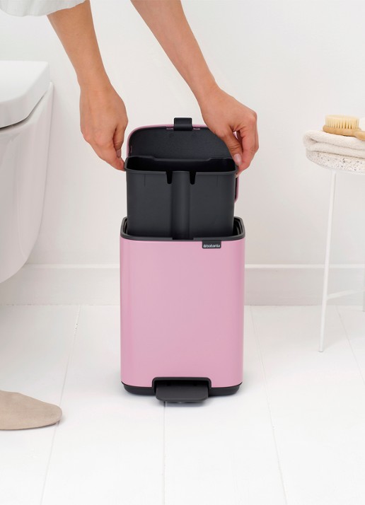 Brabantia Bo pedaalemmer 4 liter - detail 6 donkerroze