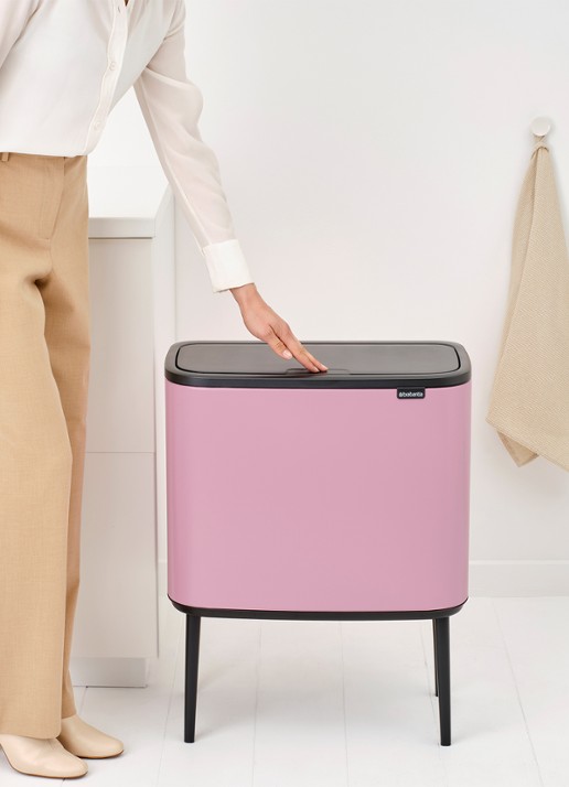 Brabantia Bo Touch Bin prullenbak 11 + 23 liter - detail 3 donkerroze