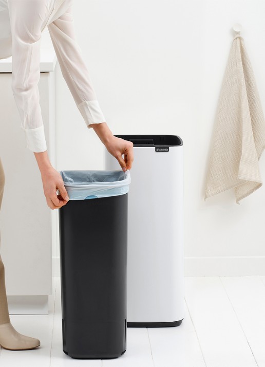Brabantia Bo touch prullenbak 30 liter - detail 6 wit
