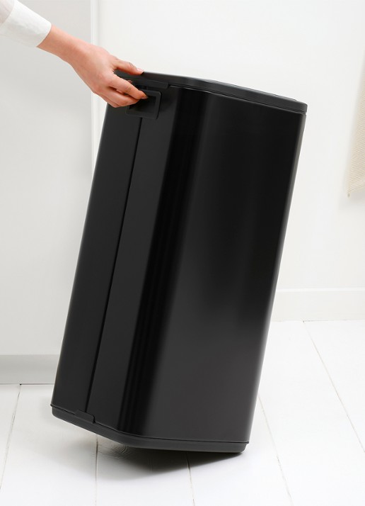 Brabantia Bo touch prullenbak 30 liter - detail 5 zwart