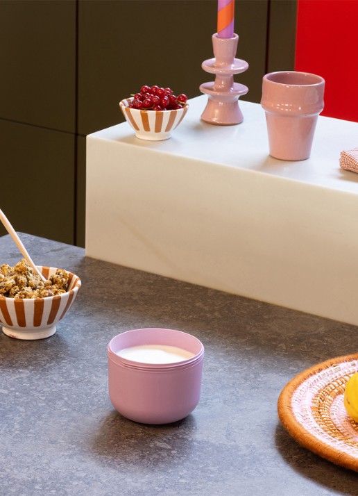 Brabantia Make & Take Yoghurt Beker To Go 500 ml - detail 5 donkerroze