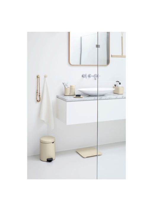 Brabantia ReNew zeepdispenser 250 ml - detail 5 beige