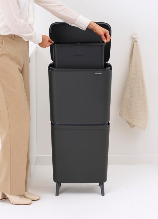 Brabantia SortUp prullenbak met deksel 45 liter - detail 3 antraciet