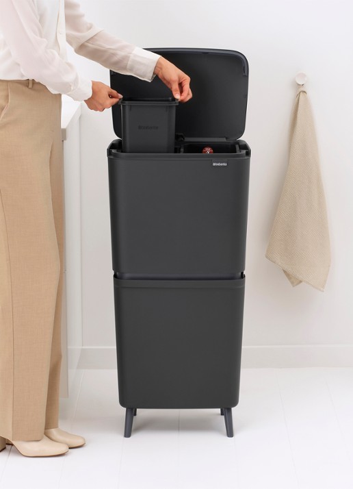 Brabantia SortUp prullenbak met deksel 45 liter - detail 4 antraciet