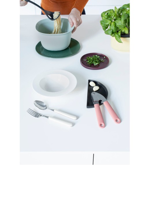 Brabantia TASTY+ knoflookpers - detail 4 oudroze