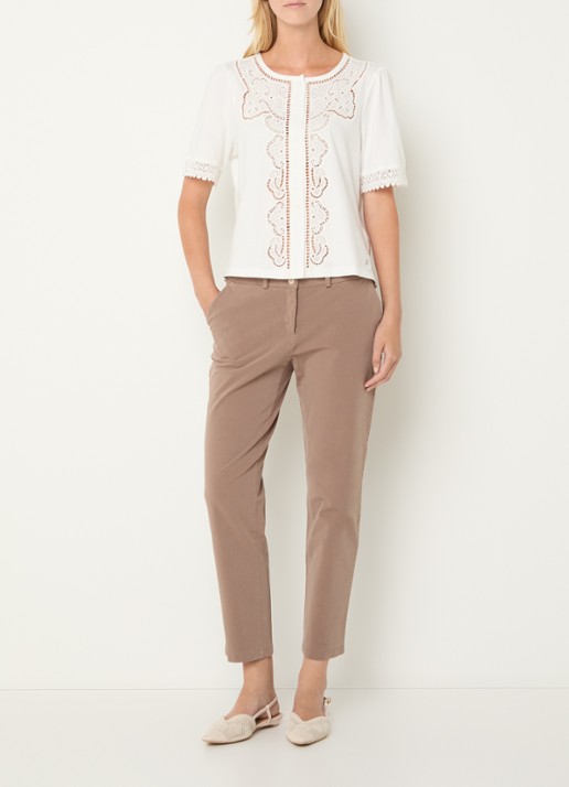 BRAX Maron mid waist slim fit broek met steekzakken - voorkant 4 zand
