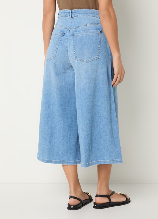 BRAX Melli high waist wide leg korte broek met lichte wassing - achterkant 5 indigo