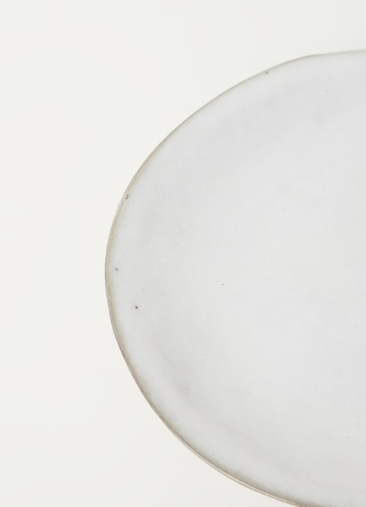 Broste Copenhagen Nordic Sand gebaksbordje 14 cm - detail 3 lichtgrijs