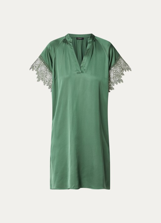 Bruuns Bazaar Wenny mini jurk met broderie en vlindermouw - voorkant groen