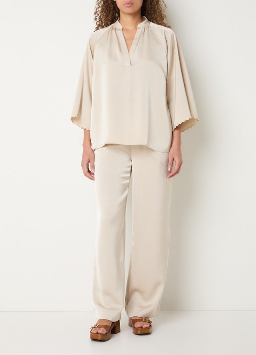 Bruuns Bazaar Winny tuniek van satijn met trompetmouw - voorkant 3 beige