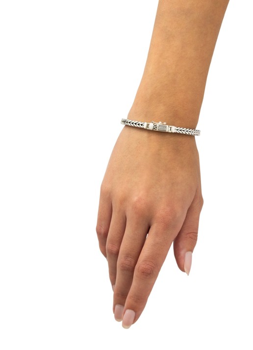 Buddha to Buddha Barbara XS schakelarmband van zilver - detail zilver