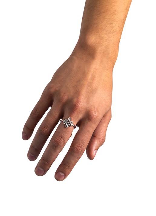 Buddha to Buddha Endless Knot ring van zilver - detail 3 zilver