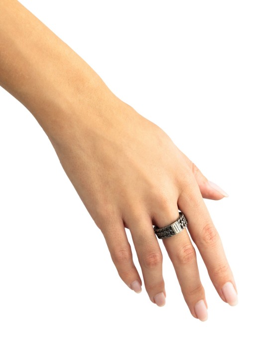 Buddha to Buddha Julius Ring Black Rhodium ring van zilver - detail 4 donkergrijs