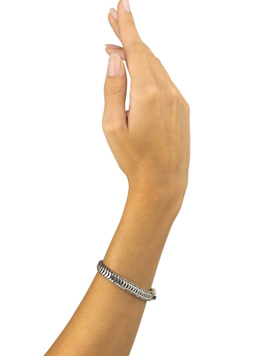 Buddha to Buddha Lars XS schakelarmband van zilver - voorkant 2 zilver
