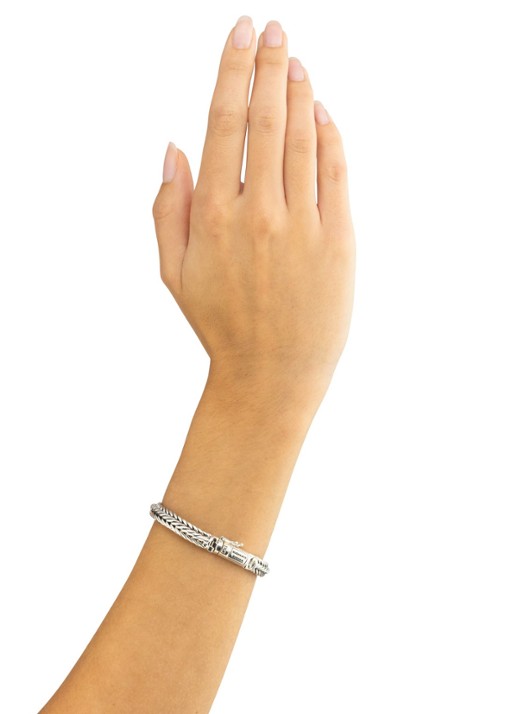 Buddha to Buddha Nurul XS schakelarmband van zilver - voorkant 2 zilver
