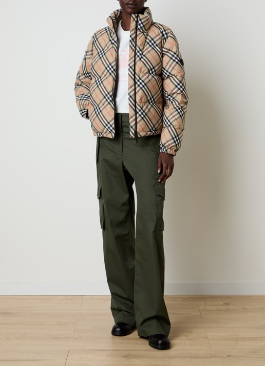 Burberry Ambleside pufferjack met ruitdessin en steekzakken - voorkant 5 zand