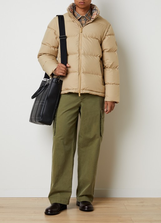 Burberry Bideford puffer jack met donsvulling - voorkant 7 khaki