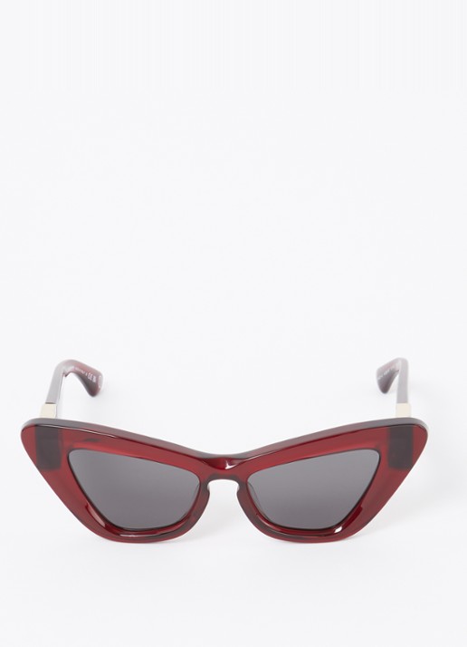 Burberry Cat Eye zonnebril BE4421U - detail bordeauxrood