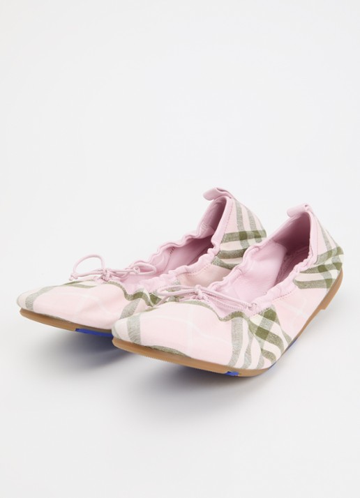 Burberry Fawn ballerina met details van lamsleer en ruitdessin - detail 4 lichtroze
